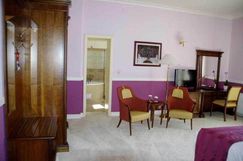 Hotel Angelo D'Oro Ploieşti Exteriör bild