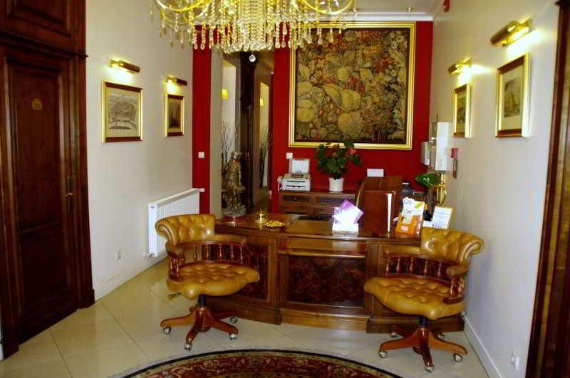 Hotel Angelo D'Oro Ploieşti Exteriör bild