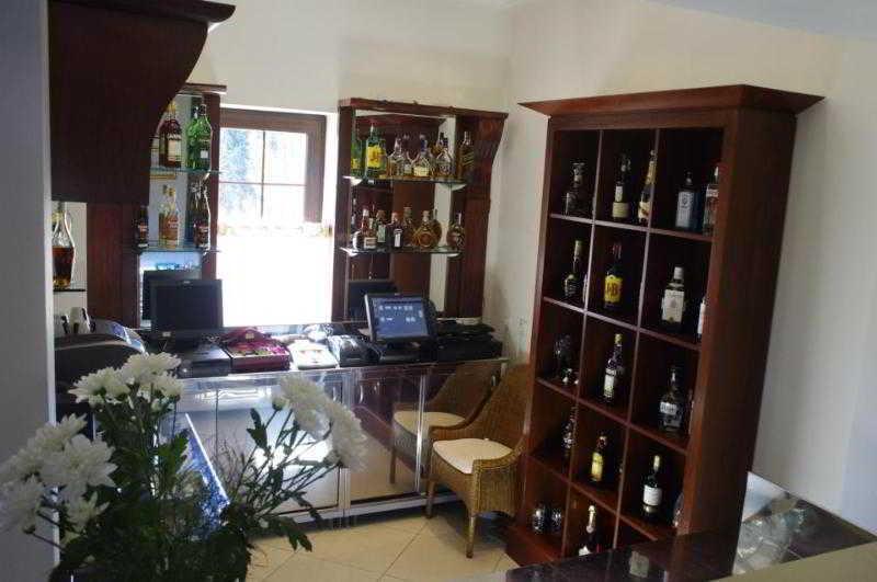 Hotel Angelo D'Oro Ploieşti Exteriör bild
