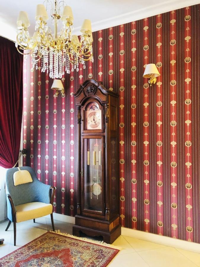 Hotel Angelo D'Oro Ploieşti Exteriör bild