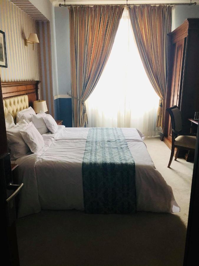 Hotel Angelo D'Oro Ploieşti Exteriör bild