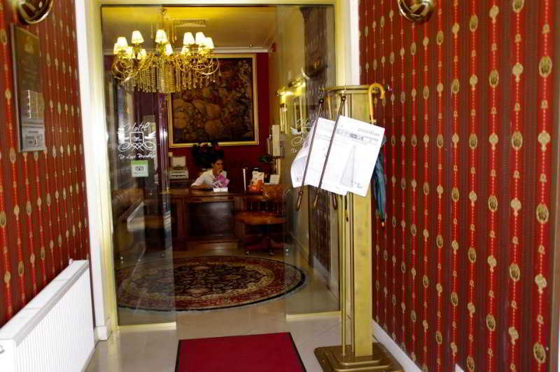 Hotel Angelo D'Oro Ploieşti Exteriör bild